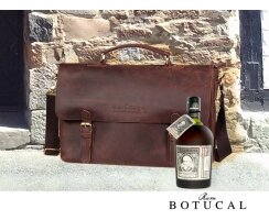 Botucal Reserva Exclusiva Rum mit Ledertasche